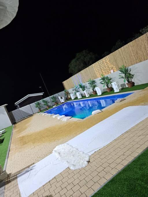 הוילה תלמים אחוזת נווה גד - וילה מקסימה עם בריכה פרטית ביישוב דתי מראה חיצוני תמונה